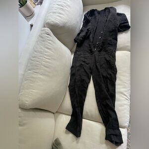 Worn 2 or 3 times. Great condition! ***note that this is a size 1 jumpsuit***